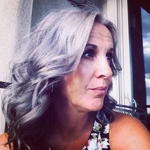 Meet your Posher, Carol